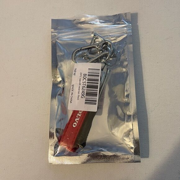 Volvo Logo Key Fob Keychain in Red Leather NWT - Picture 4 of 4